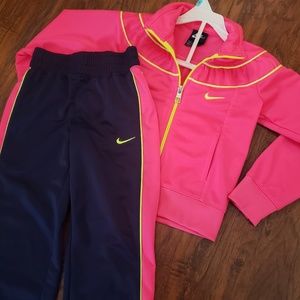 Girls nike tracksuit